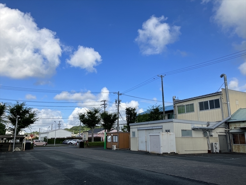 本社敷地内より